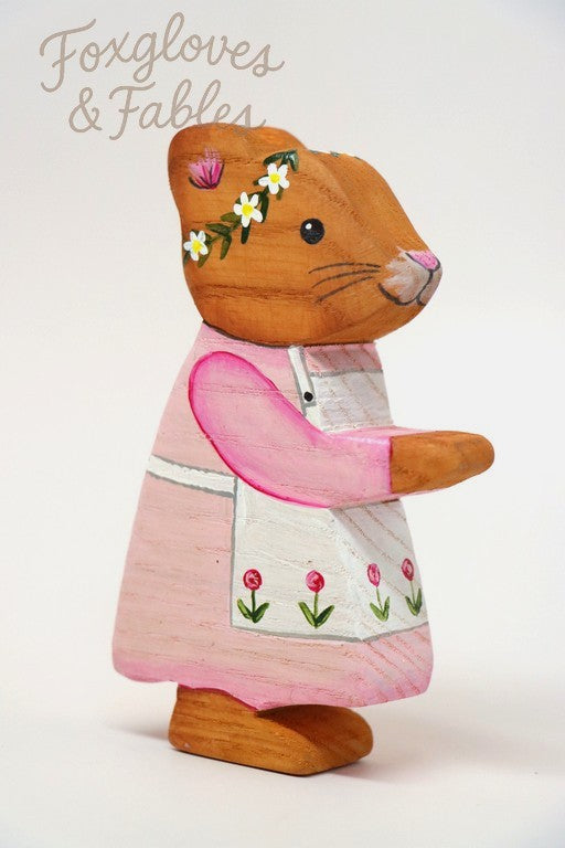 Mrs. Country Mouse