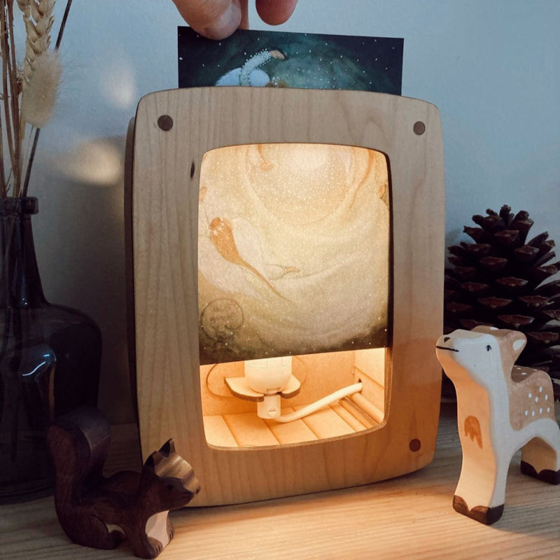 Het Houtlokael - Postcard Lamp