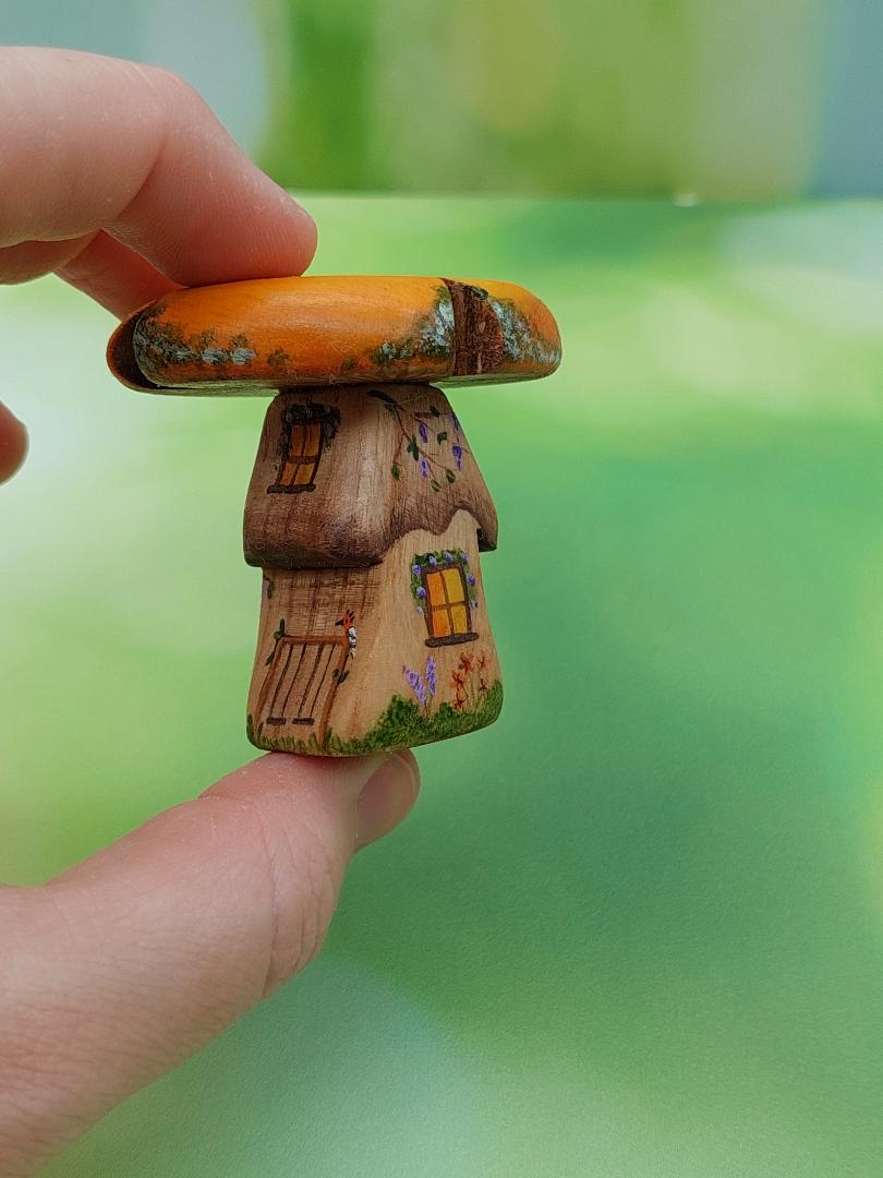 Miniature Mushroom Houses (Single Stem)