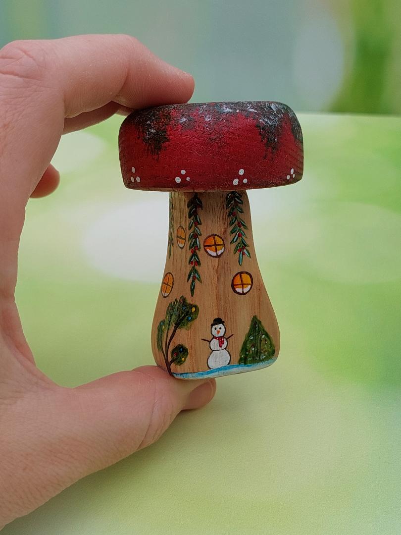 Christmas Miniature Mushroom Houses (Single Stem)