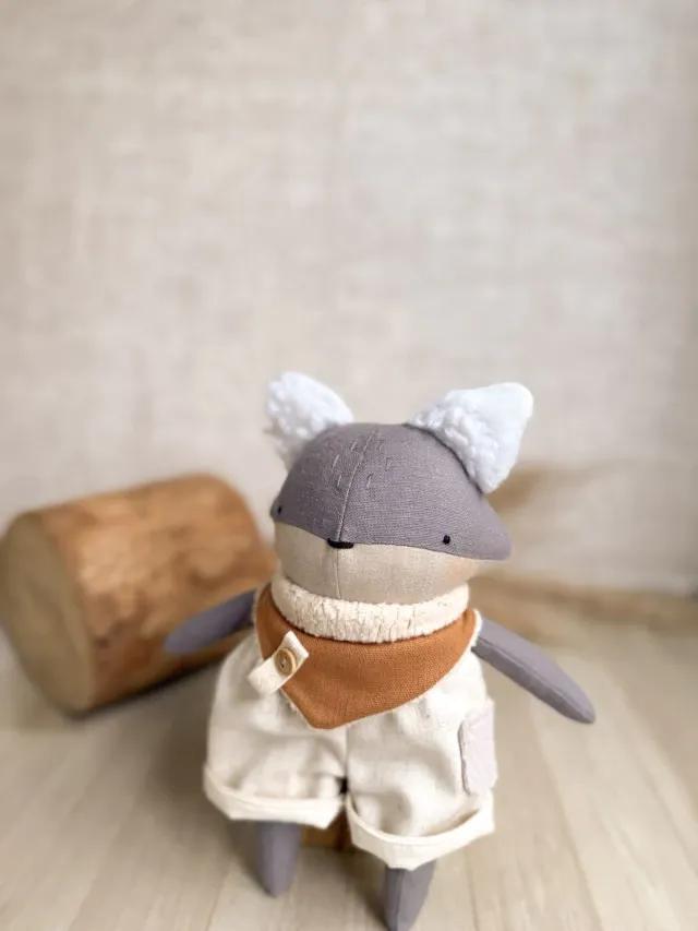 "Theo" the Wolf