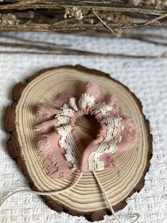 Pink Linen Collar