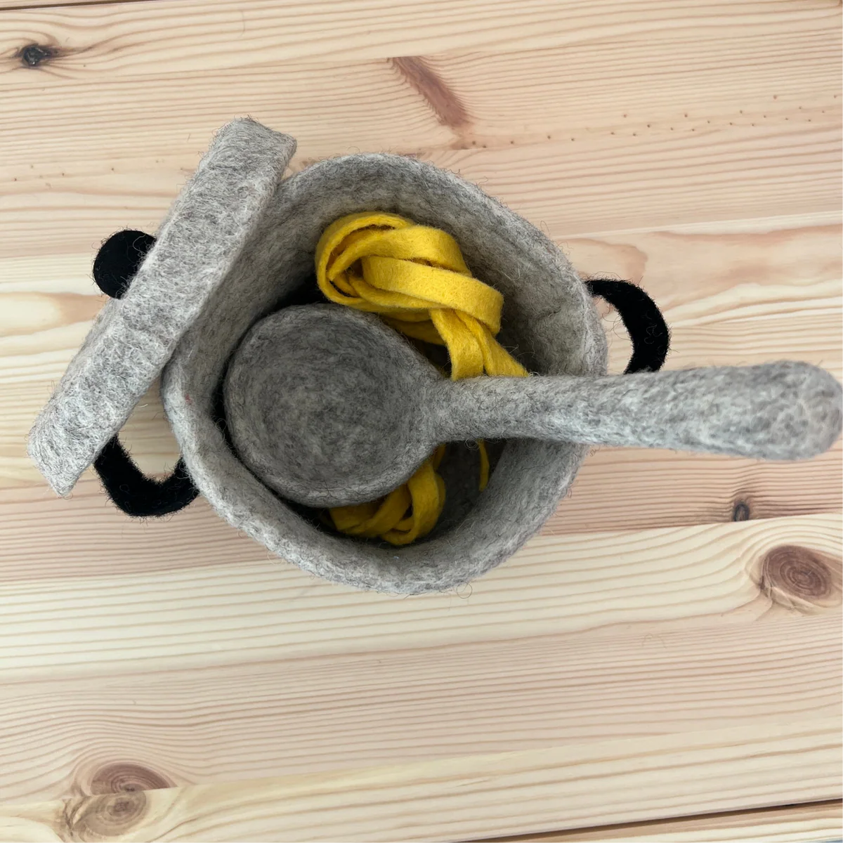 Pot with Lid & Ladle