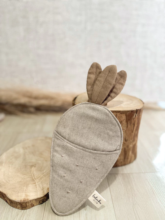 Carrot Bed (6" Dolls)