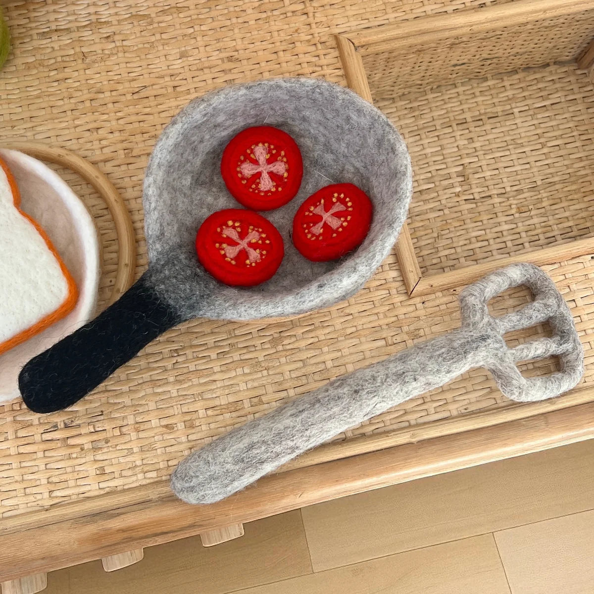 Frying Pan & Spatula