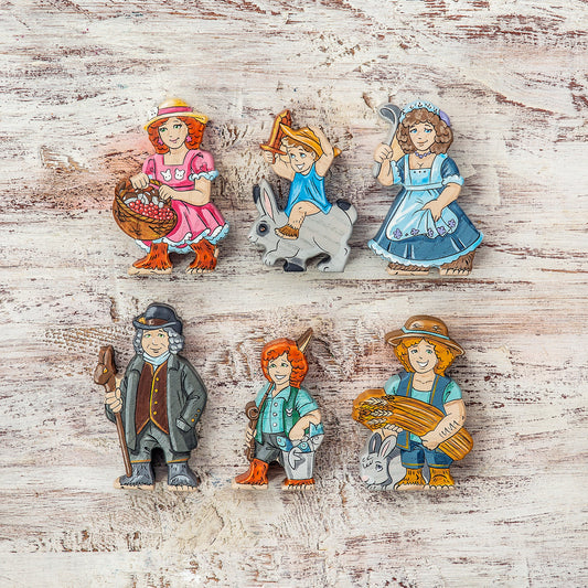 Pre-Order - Hobbits family