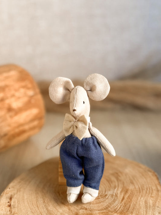 George the Mouse - "Bowtie Affair"