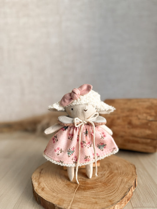 Olivia the Sheep - "Fresh as a Daisy"