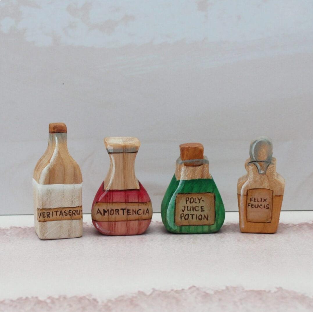 Harry Potter Houses and Miniatures (Limited Edition)