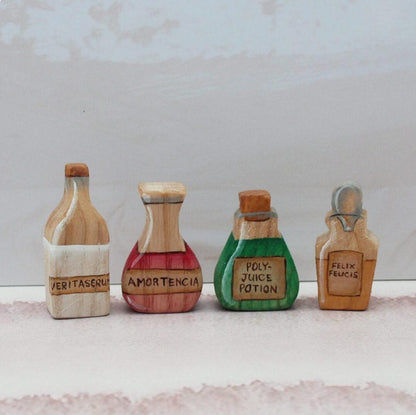 Harry Potter Houses and Miniatures (Limited Edition)