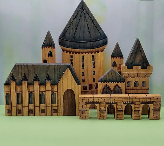Harry Potter Houses and Miniatures (Limited Edition)